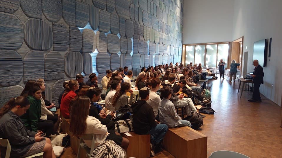 מפגש תחרות דיבייט בספרייה הלאומית